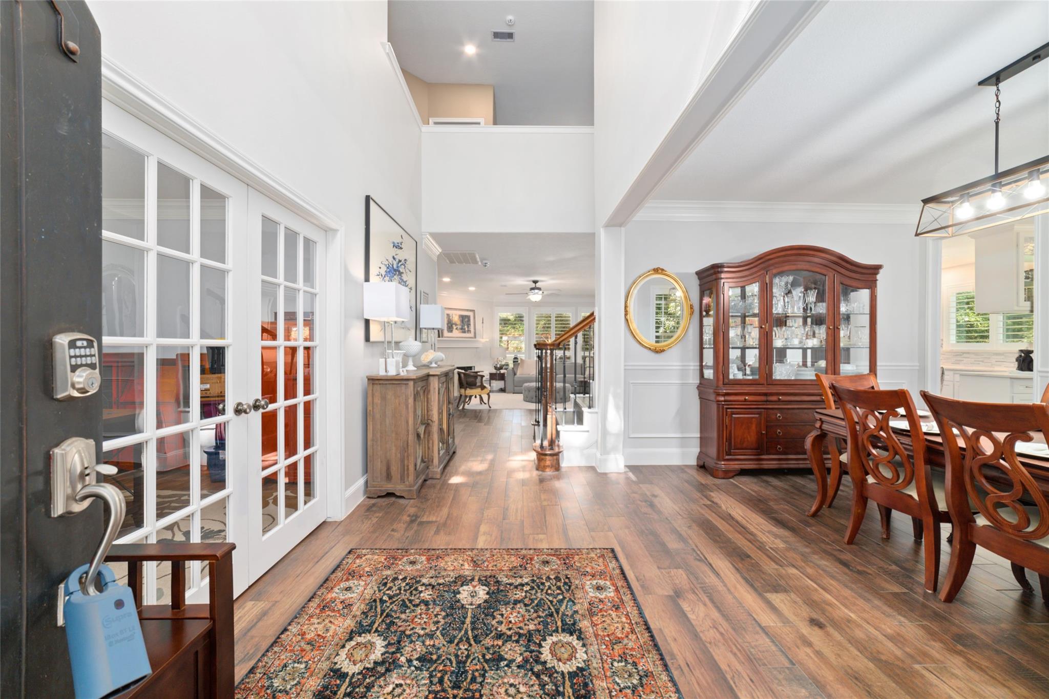 8710 Linn Lane