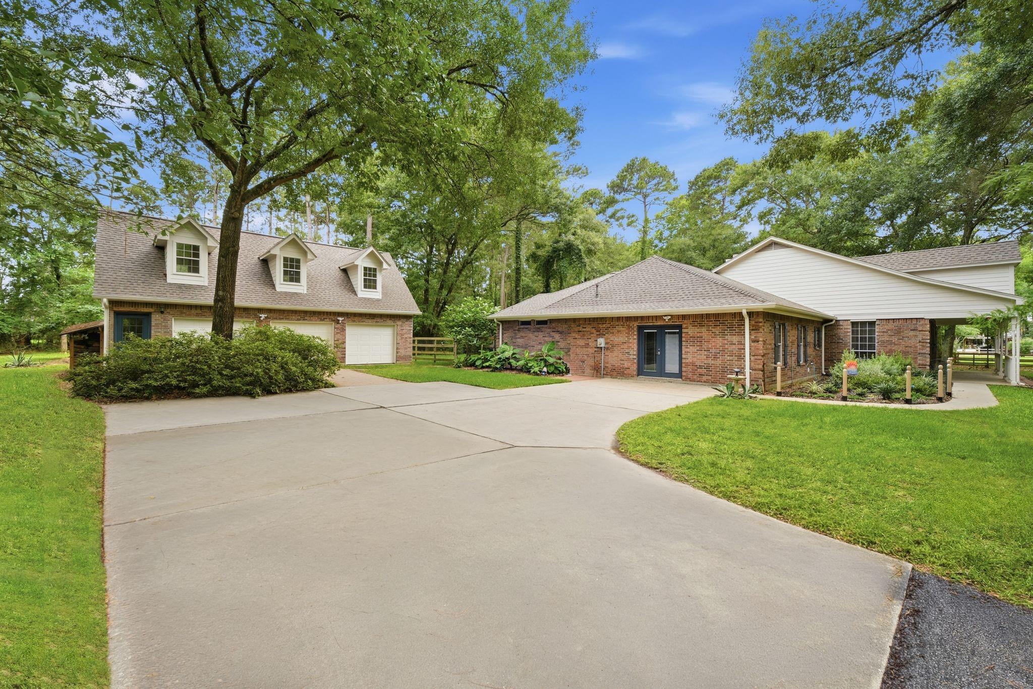 5925 Ranch Lake Drive