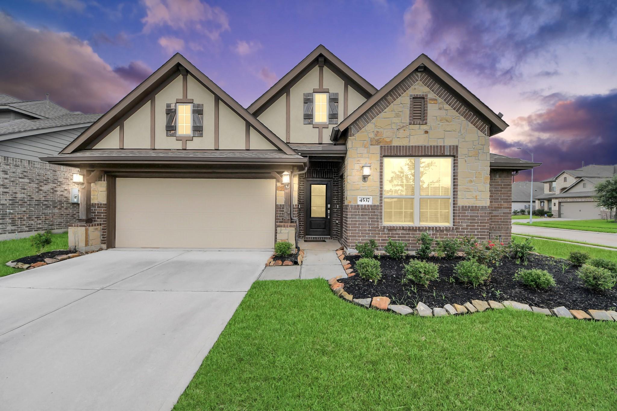 4537 Whitehaven Pine Way