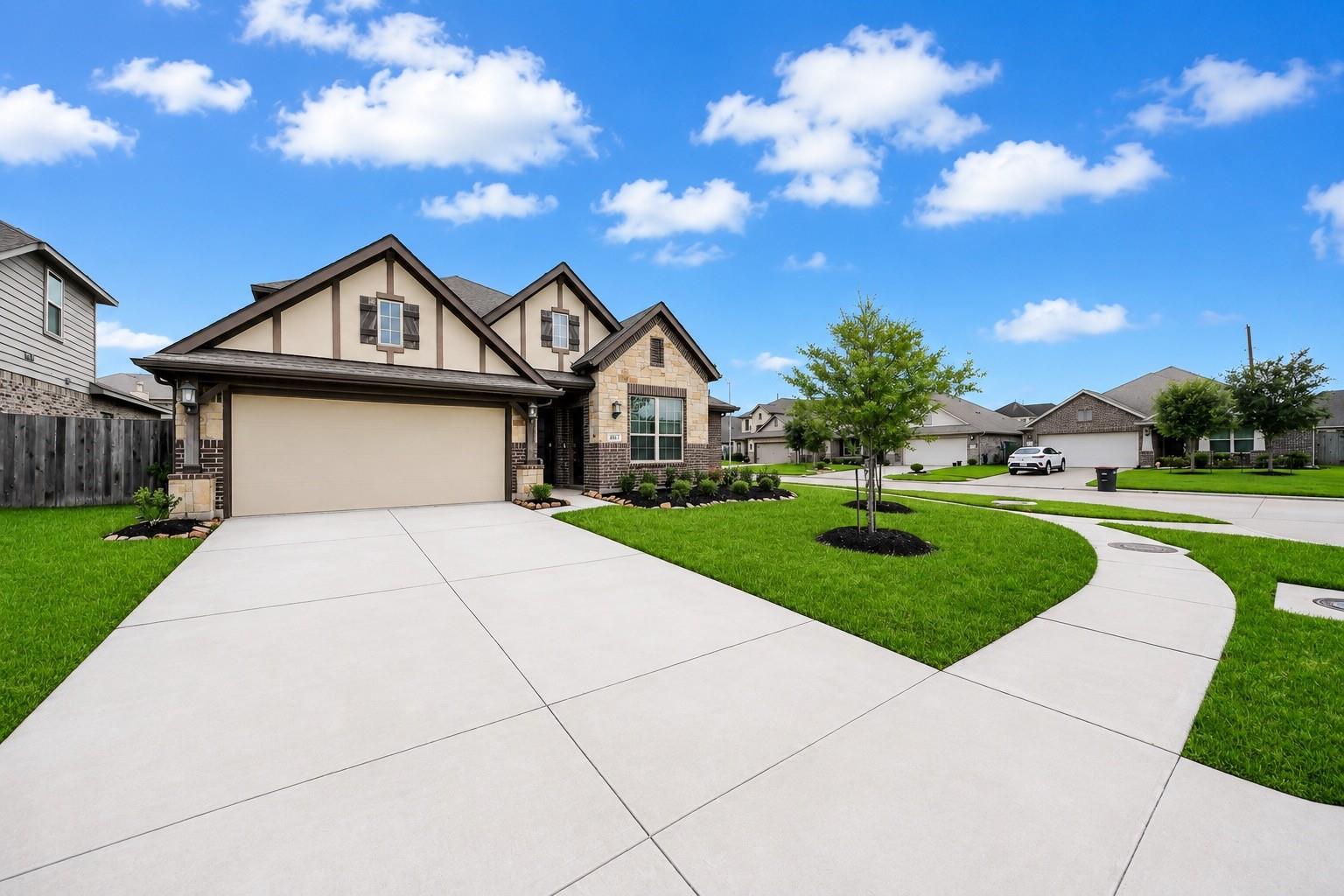 4537 Whitehaven Pine Way