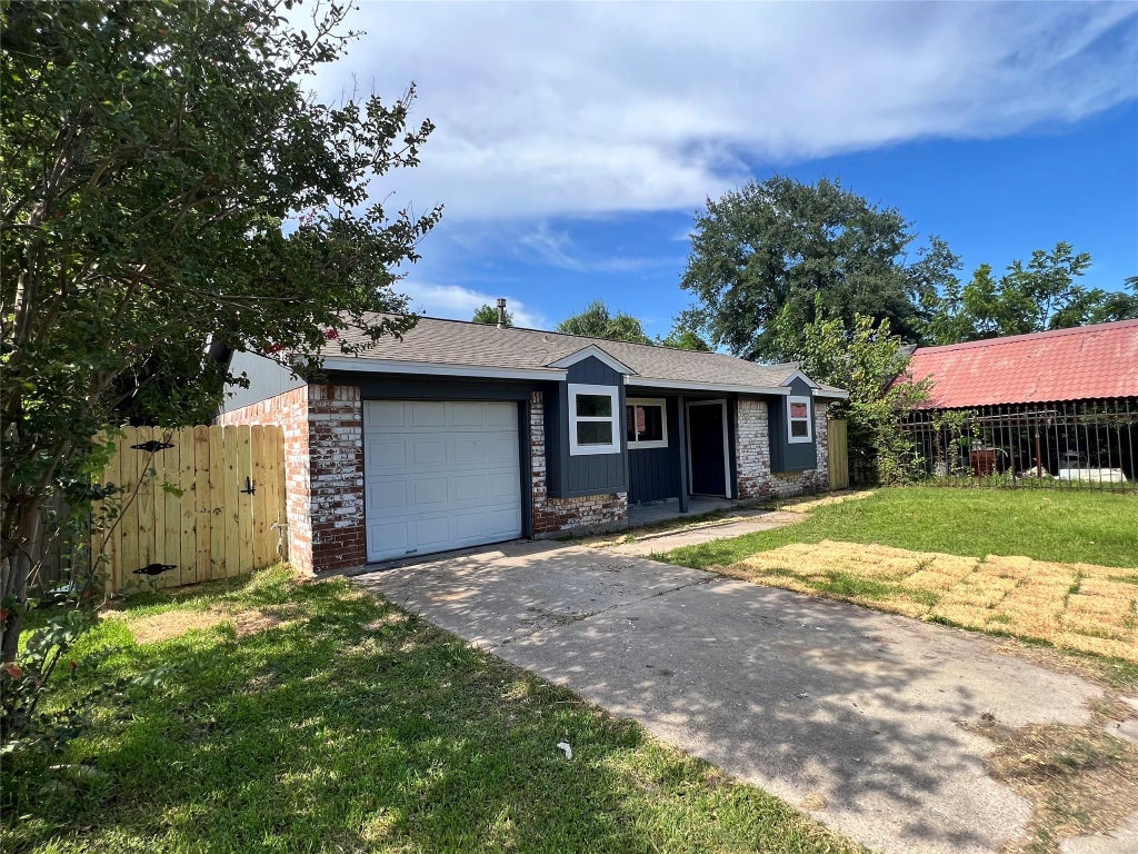 Photo of 17023 Sunshine Street, Houston, TX 77049 (MLS # 77788473)