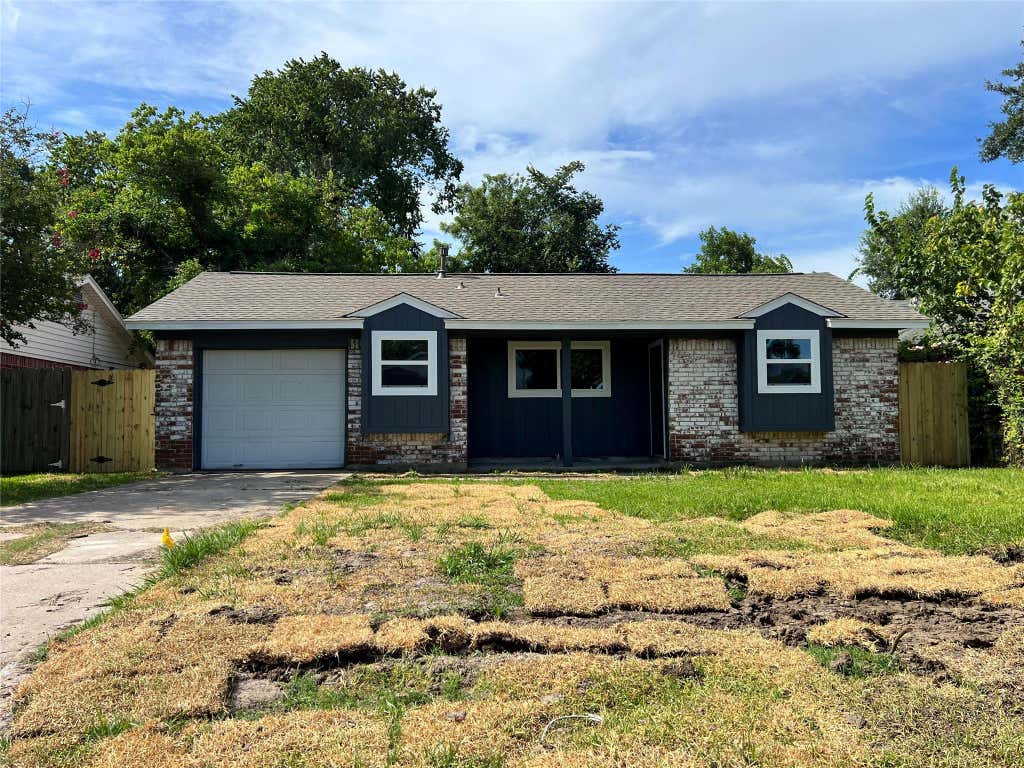 Photo of 17023 Sunshine Street, Houston, TX 77049 (MLS # 77788473)