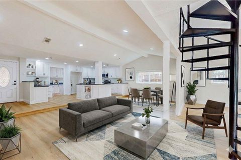 Photo of 962 Richvale Lane, Houston, TX 77062 (MLS # 31308437)