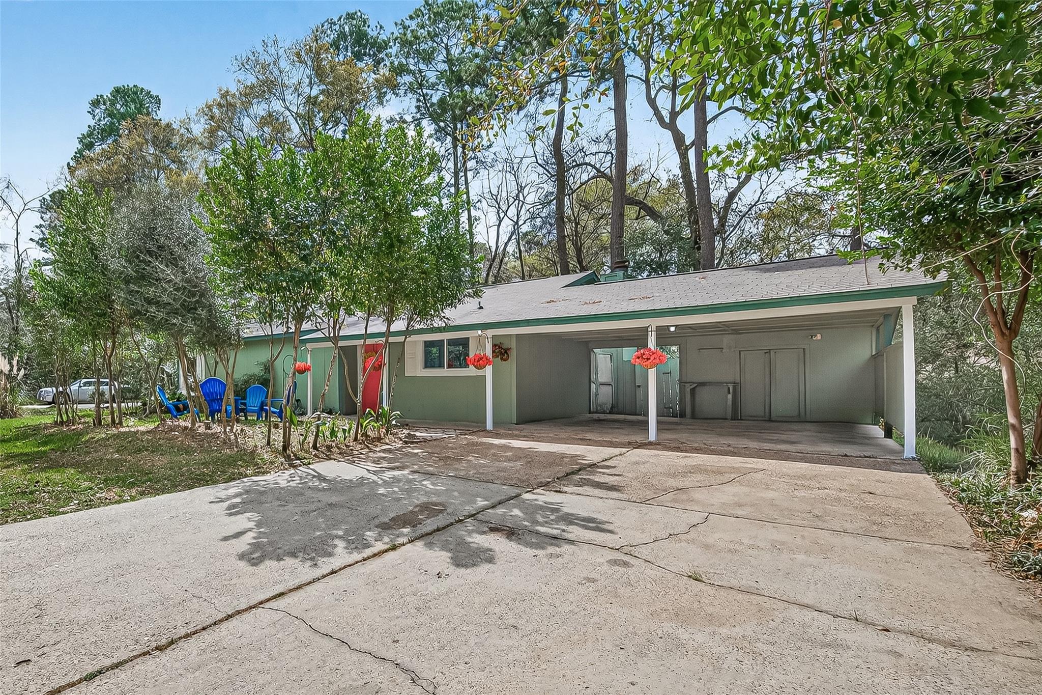 1 Laurel Oak Place E