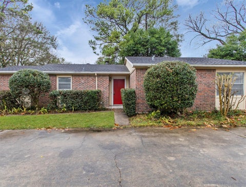 Photo of 9036 Kerrwood Lane, Houston, TX 77080 (MLS # 29679004)