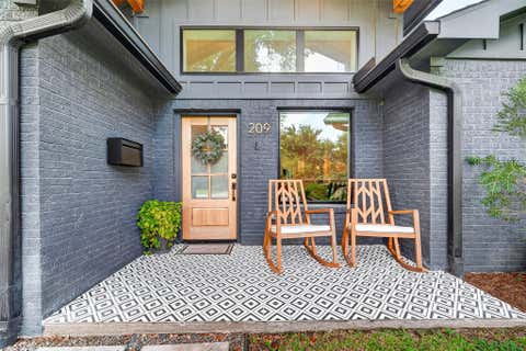 Photo of 209 Woodard Street, Houston, TX 77009 (MLS # 74105903)