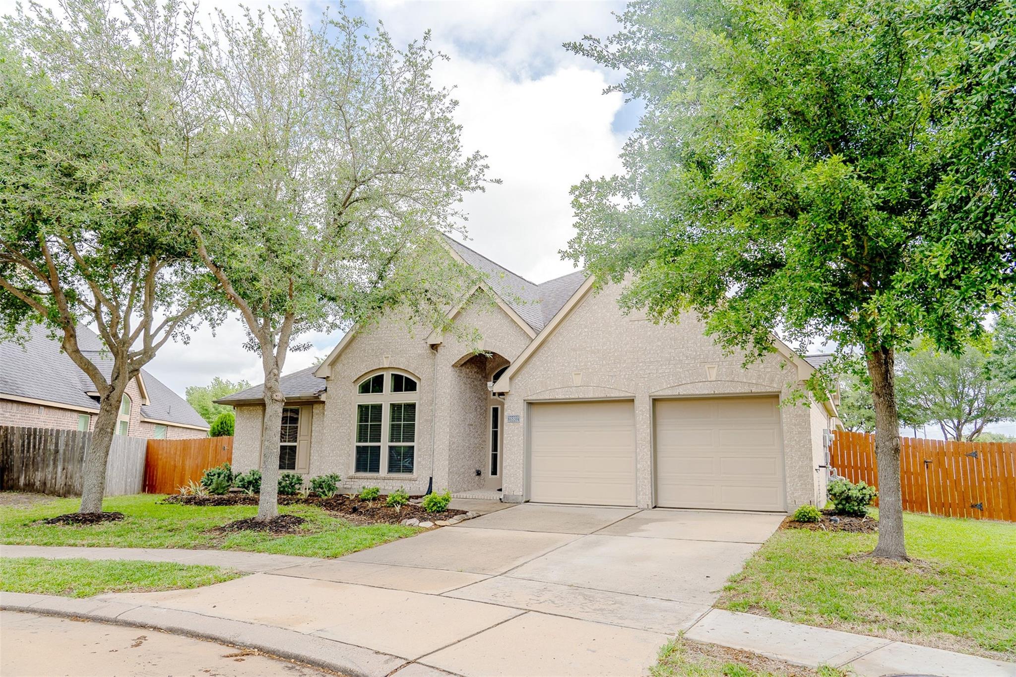 28802 Hollycrest Drive