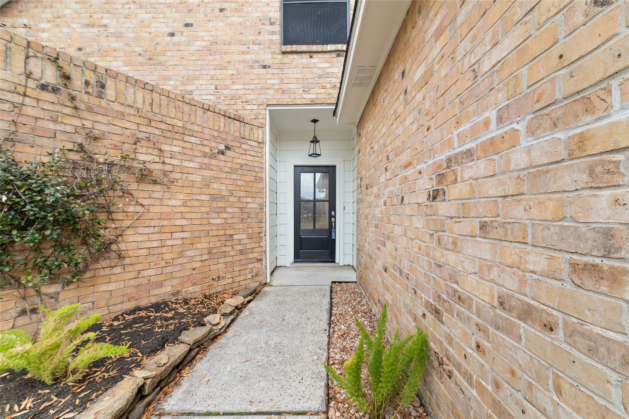 1746 Cloister Drive 22