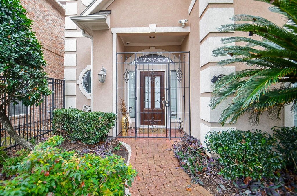 Photo of 13511 Brookbluff Lane Ln, Houston, TX 77077 (MLS # 79446681)