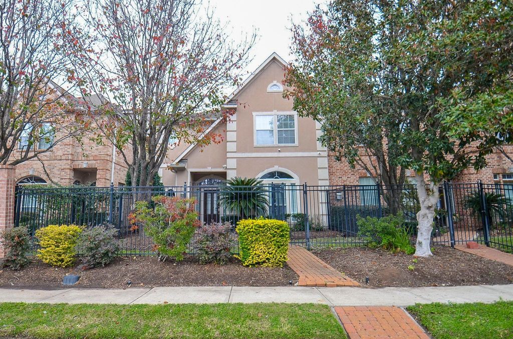Photo of 13511 Brookbluff Lane Ln, Houston, TX 77077 (MLS # 79446681)