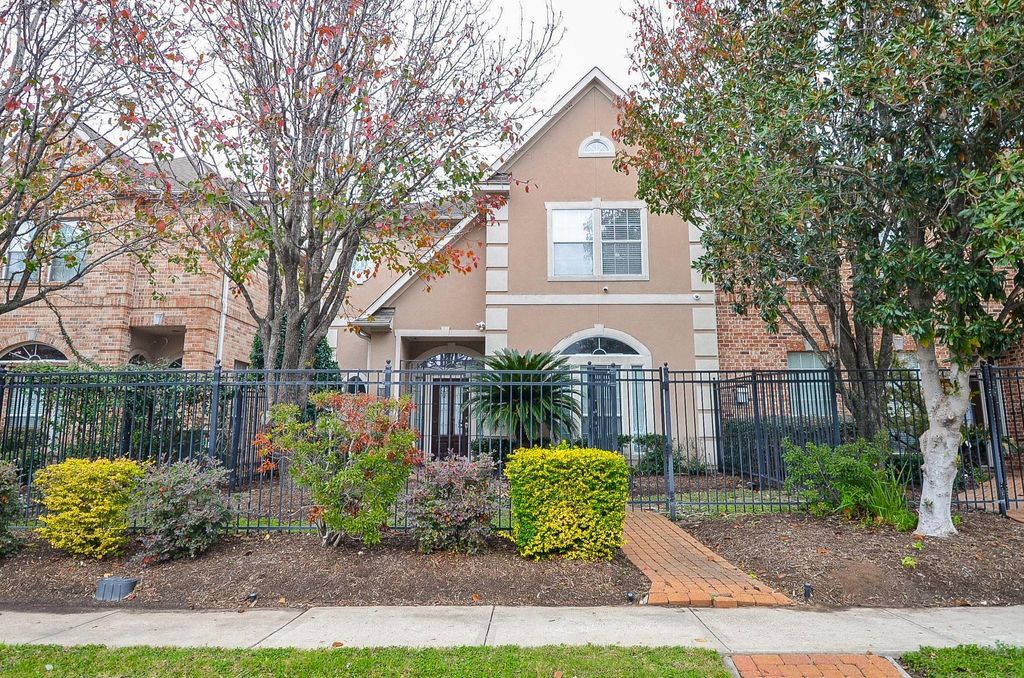 Photo of 13511 Brookbluff Lane Ln, Houston, TX 77077 (MLS # 79446681)