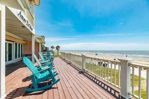 Photo of 13106 Bermuda Beach Drive, Galveston, TX 77554 (MLS # 85054692)
