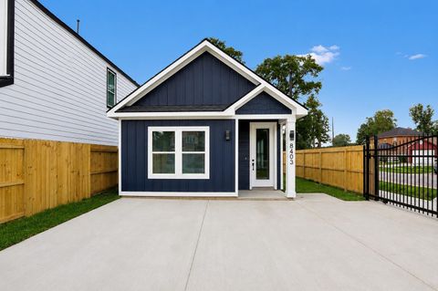 Photo of 8403 Caddo Rd Street, Houston, TX 77078 (MLS # 73329007)