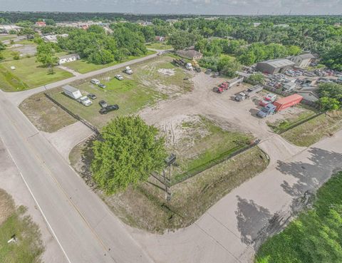 Vacant Land For Sale - 5302 Fuqua Gardens View<br/> Harris County, Houston, TX 77045