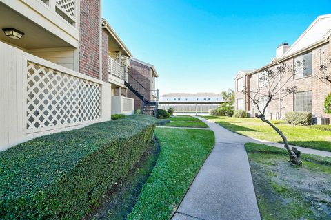Tiny photo for 2121 El Paseo Street #1805, Houston, TX 77054 (MLS # 88870167)