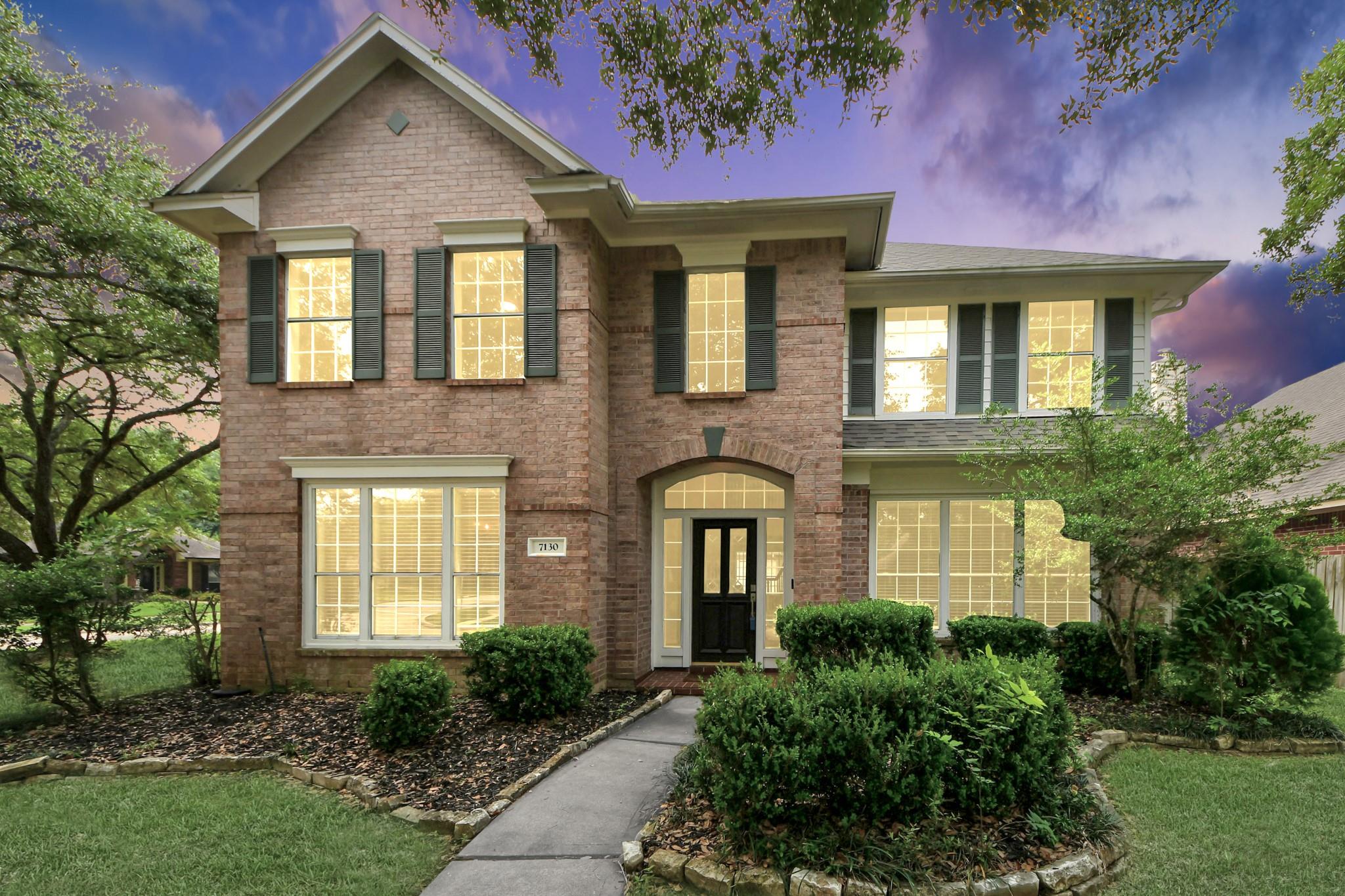 7130 Glenwood Dr