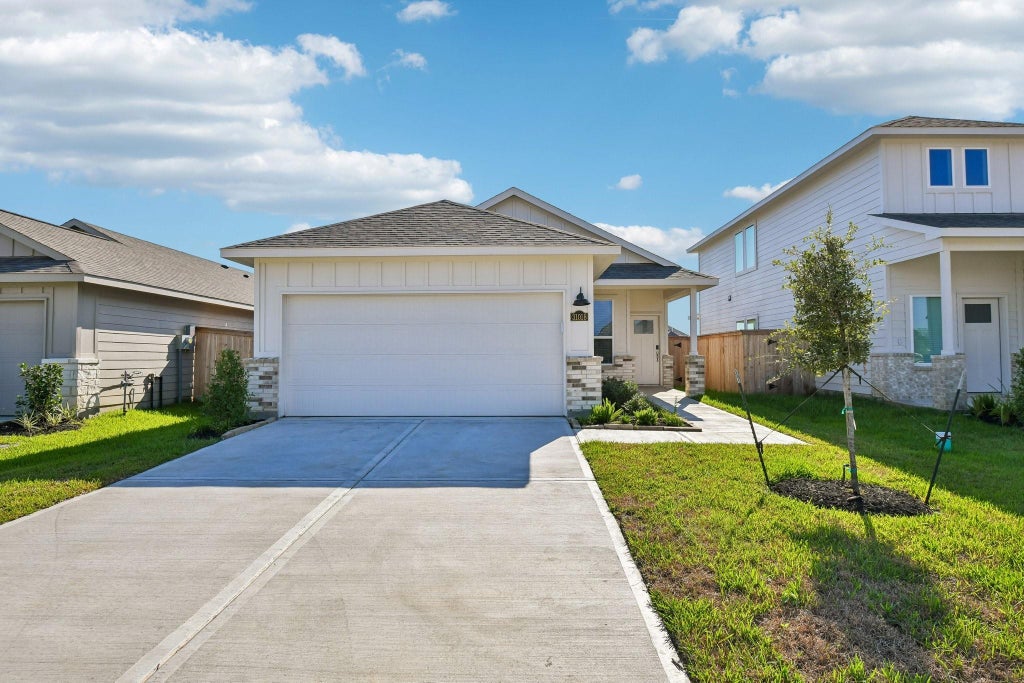 Photo of 31018 Rivage Beach Drive, Huffman, TX 77336 (MLS # 19908747)
