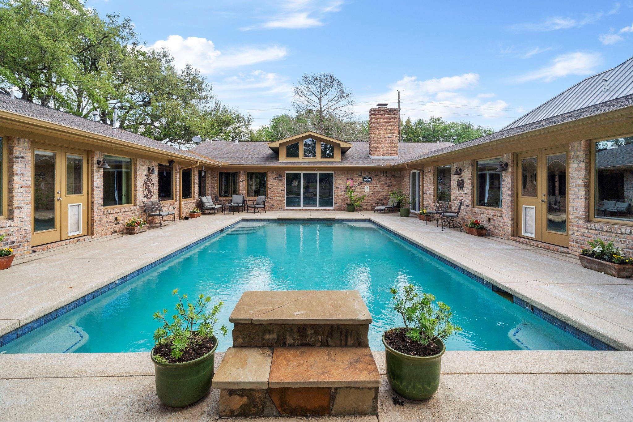 522 Oyster Creek Drive