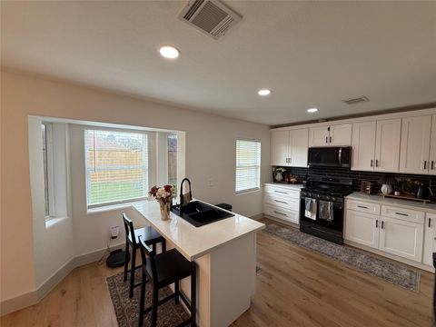 Tiny photo for 7509 Mockingbird Lane, Texas City, TX 77591 (MLS # 12537499)