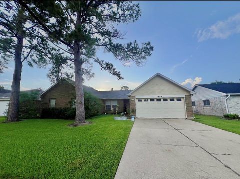 Homes For Sale - 2306 Featherton Court<br/> Sugar Land, TX 77478