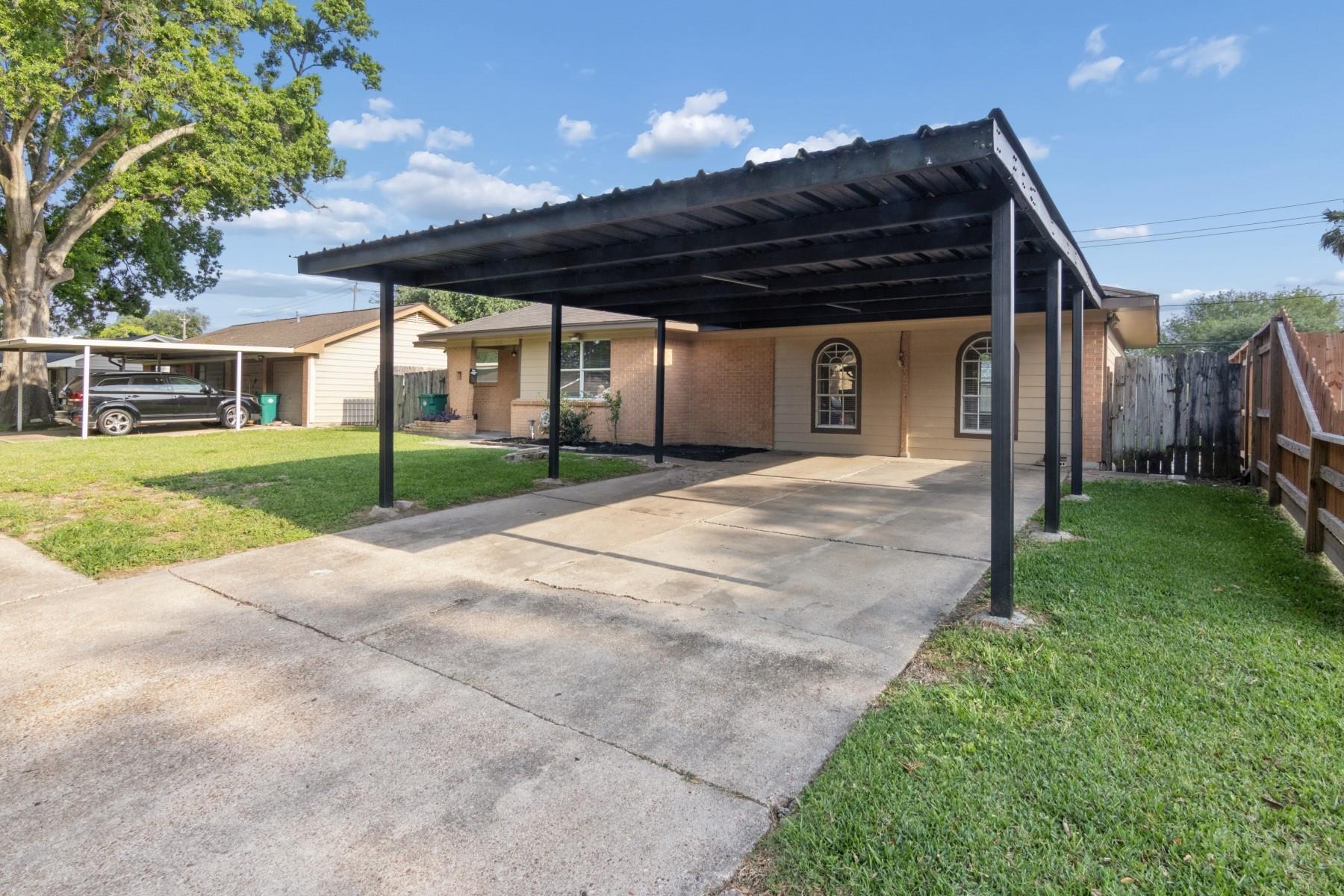 3518 Thornwood Drive