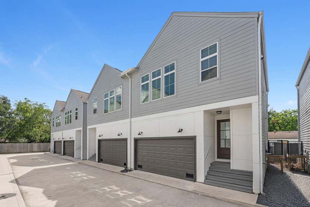 Photo of 6033 Cypress Street, Houston, TX 77074 (MLS # 34175005)