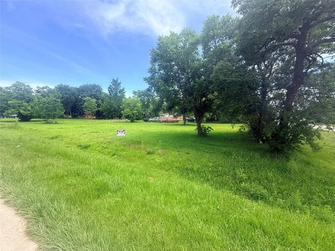 Vacant Land For Sale - 3307 Texas Avenue<br/> Dickinson, TX 77539