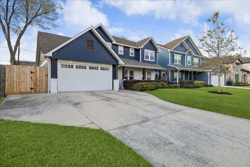 Photo of 1430 Chamboard Lane, Houston, TX 77018 (MLS # 43108991)