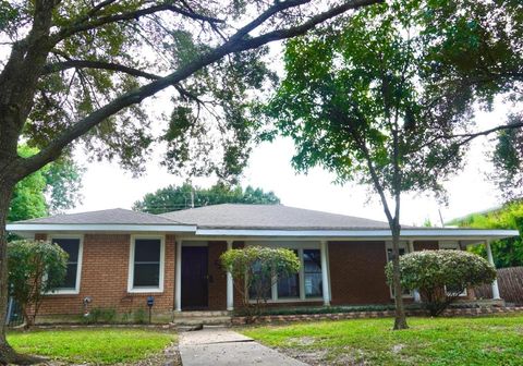 Photo of 2317 Dorrington Street, Houston, TX 77030 (MLS # 37445275)