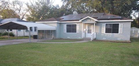 Photo of 3217 13th Street, Bay City, TX 77414 (MLS # 74834587)