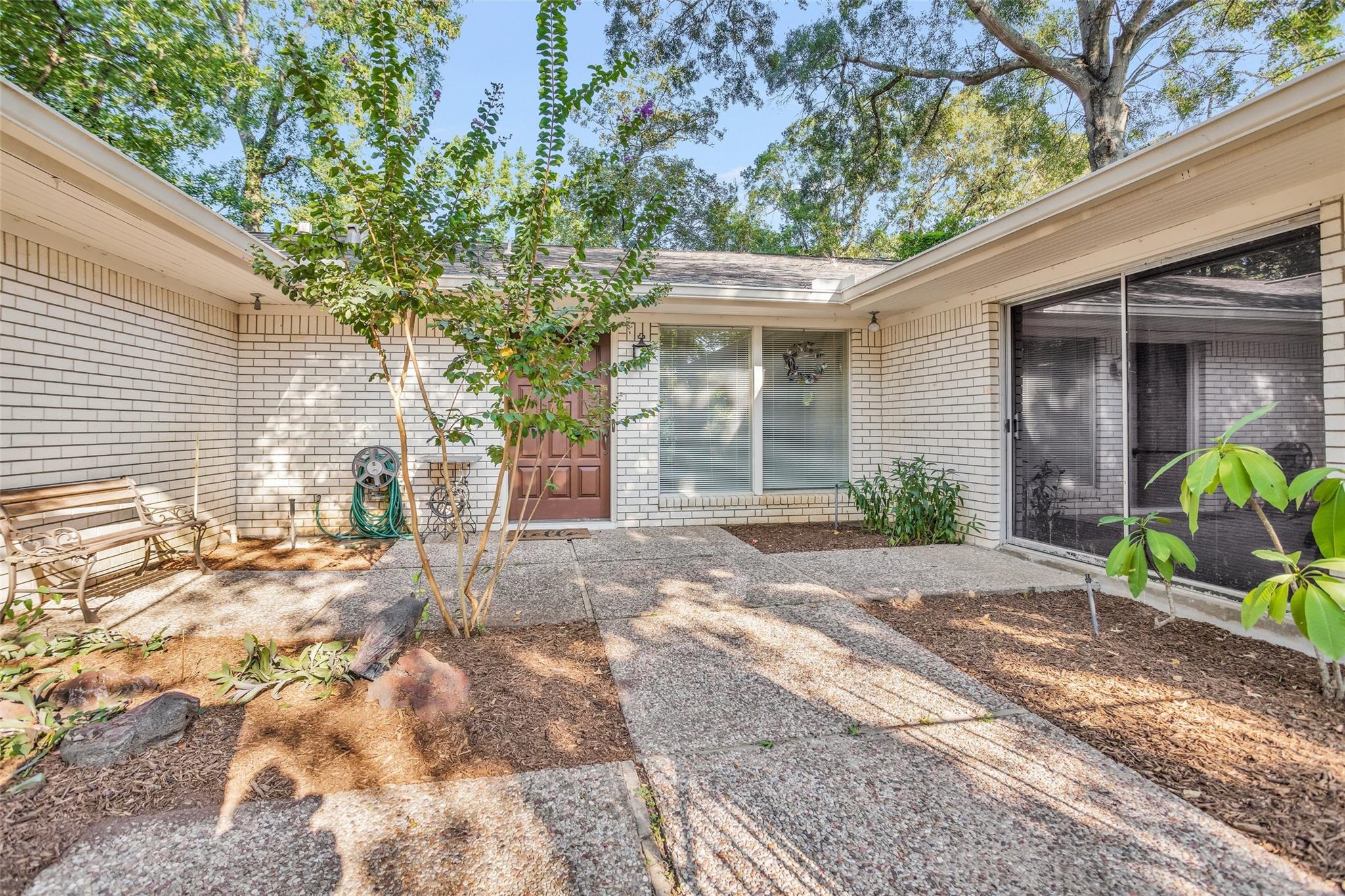 6 Winged Foot Drive