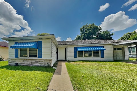 Photo of 7538 Vista Verde Street, Houston, TX 77087 (MLS # 78770288)