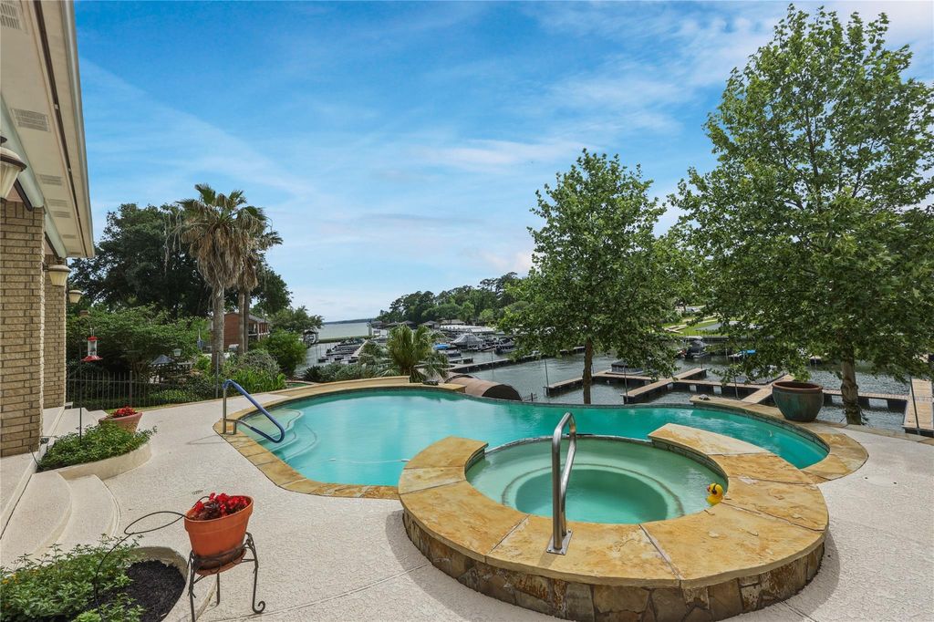 Photo of 12516 Lake Vista Drive, Willis, TX 77318 (MLS # 45644607)