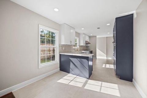 Tiny photo for 2538 Southgate Boulevard, Houston, TX 77030 (MLS # 23517054)