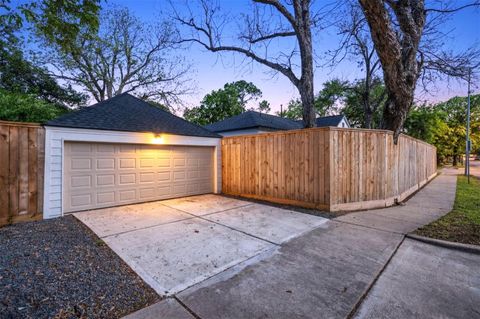 Tiny photo for 2538 Southgate Boulevard, Houston, TX 77030 (MLS # 23517054)