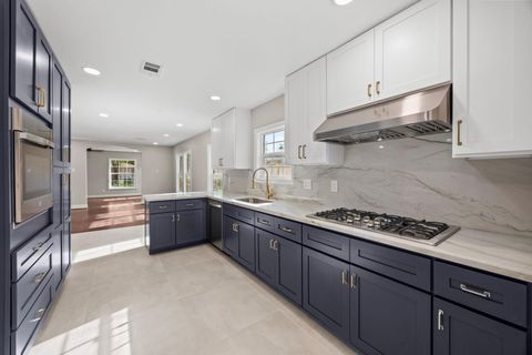 Tiny photo for 2538 Southgate Boulevard, Houston, TX 77030 (MLS # 23517054)