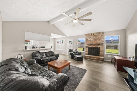 Photo of 9911 Sageaspen Lane, Houston, TX 77089 (MLS # 34043167)