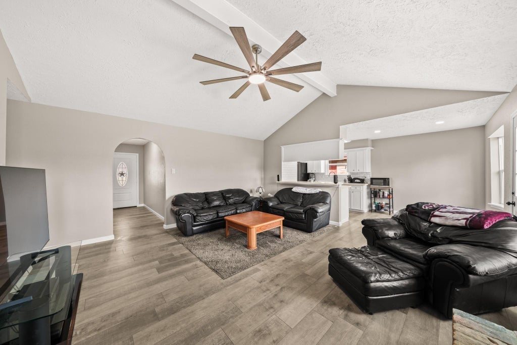 Photo of 9911 Sageaspen Lane, Houston, TX 77089 (MLS # 34043167)