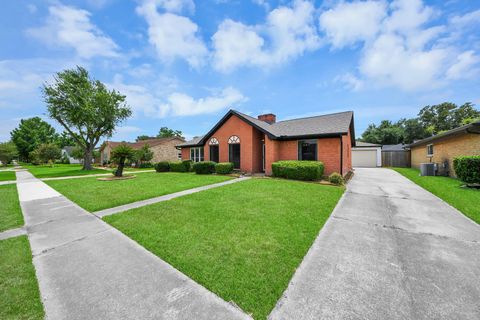 Photo of 11526 Sagevale Lane, Houston, TX 77089 (MLS # 52315415)
