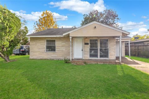 Photo of 2310 Raymond Street, Pasadena, TX 77506 (MLS # 3359626)