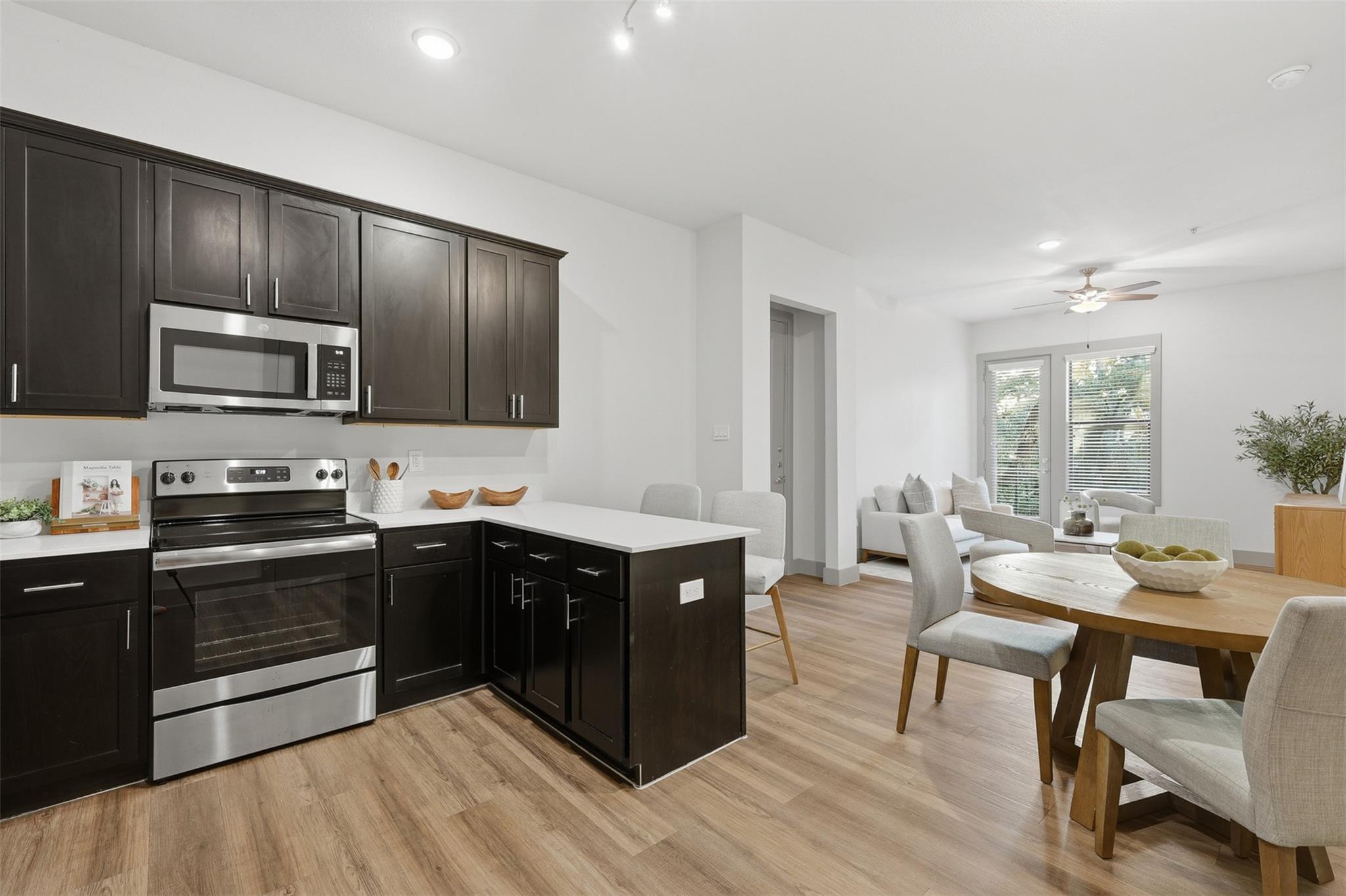 4509 Mount Vernon Street 11