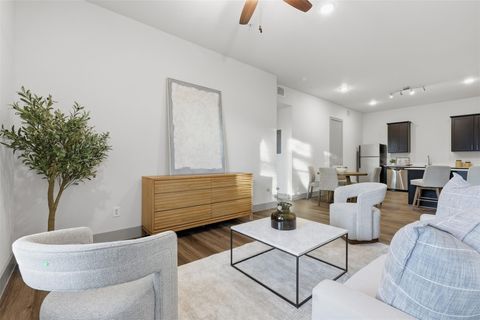 4509 Mount Vernon Street 11 Houston TX 77006