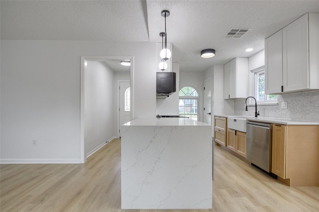 Photo of 5802 Chrystell Lane, Houston, TX 77092 (MLS # 21568998)