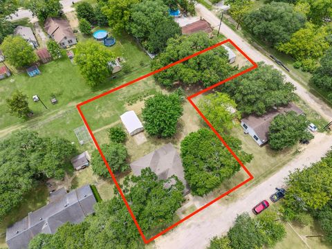 Photo of 6111 Dubose Street, Wallis, TX 77485 (MLS # 78186229)