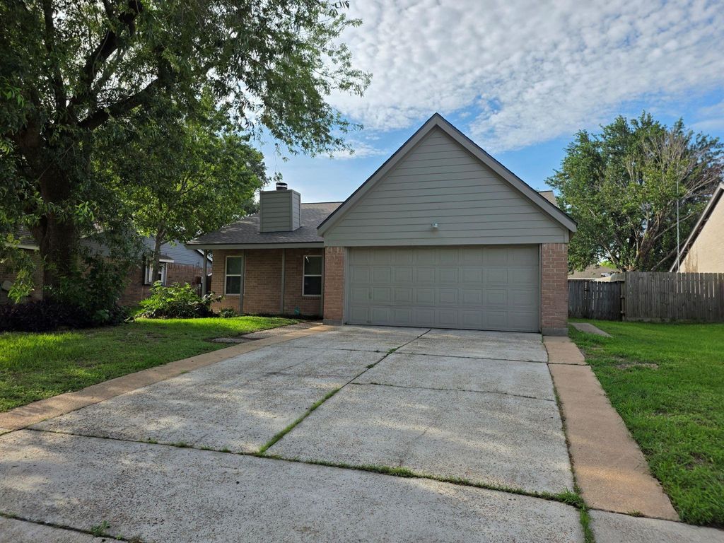 Photo of 5618 Stone Creek Drive, La Porte, TX 77571 (MLS # 63966047)