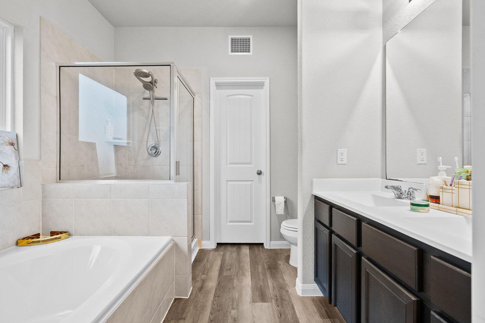 24926 Bastiani Canvas Lane