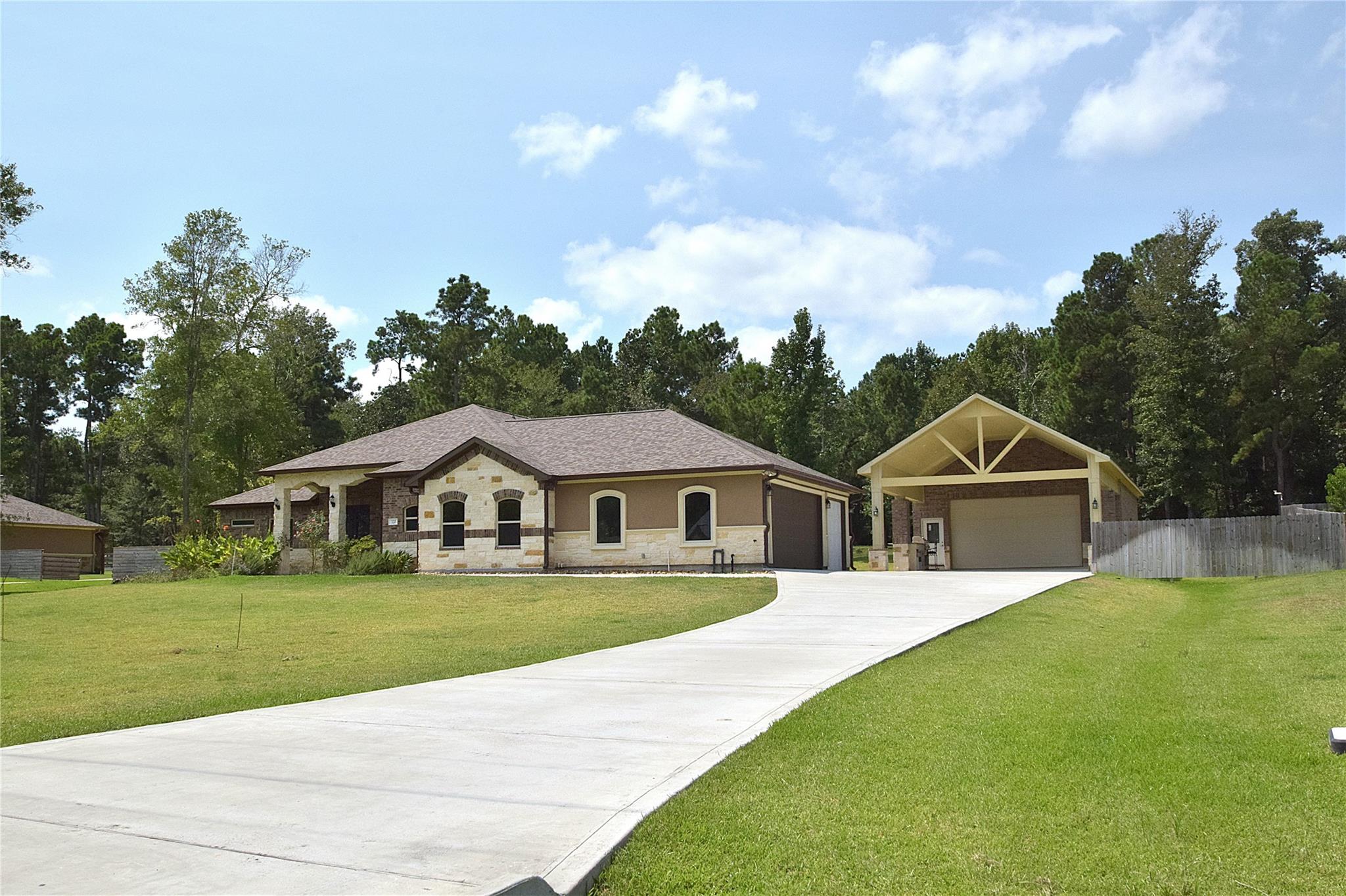 320 Dahlia Road