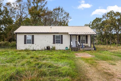 Photo of 143 County Road 2315, Dayton, TX 77535 (MLS # 57713189)