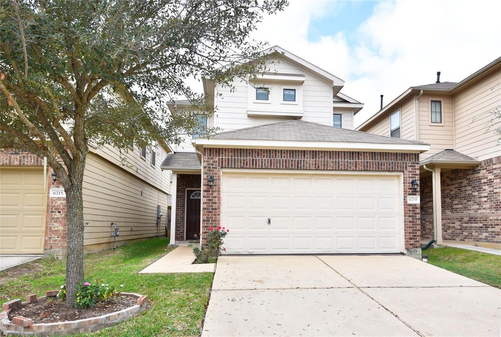 Photo of 6719 Honey Harvest Lane, Houston, TX 77084 (MLS # 13303704)
