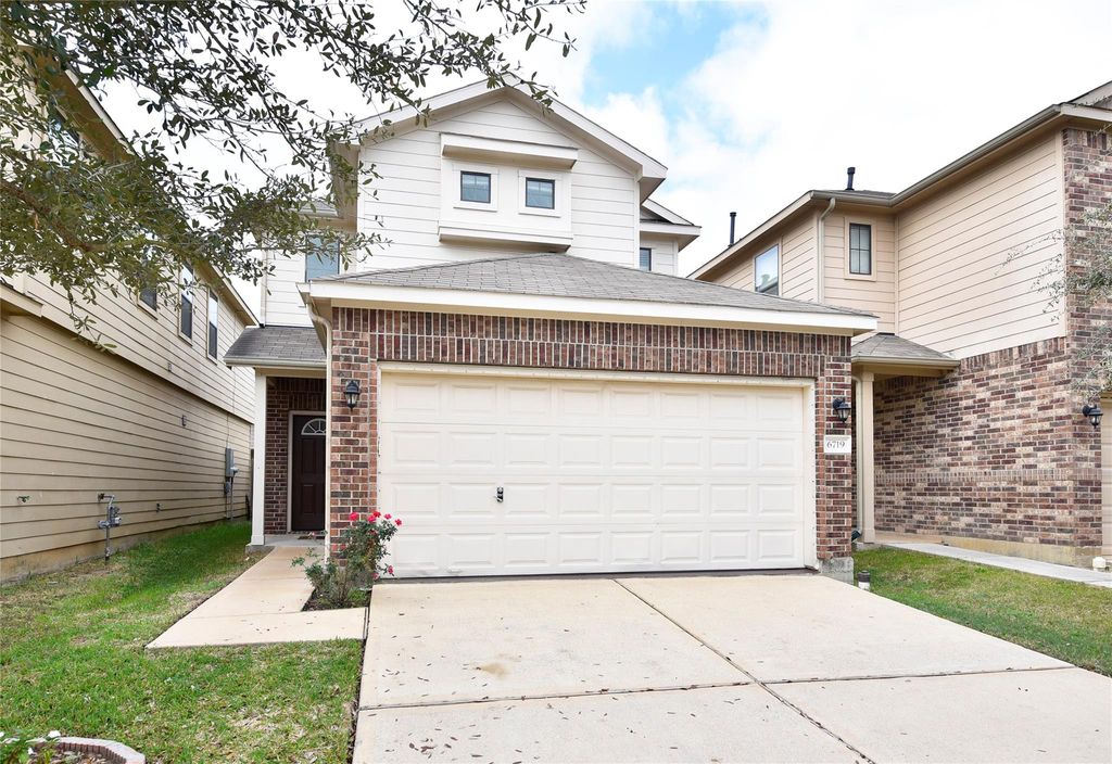 Photo of 6719 Honey Harvest Lane, Houston, TX 77084 (MLS # 13303704)